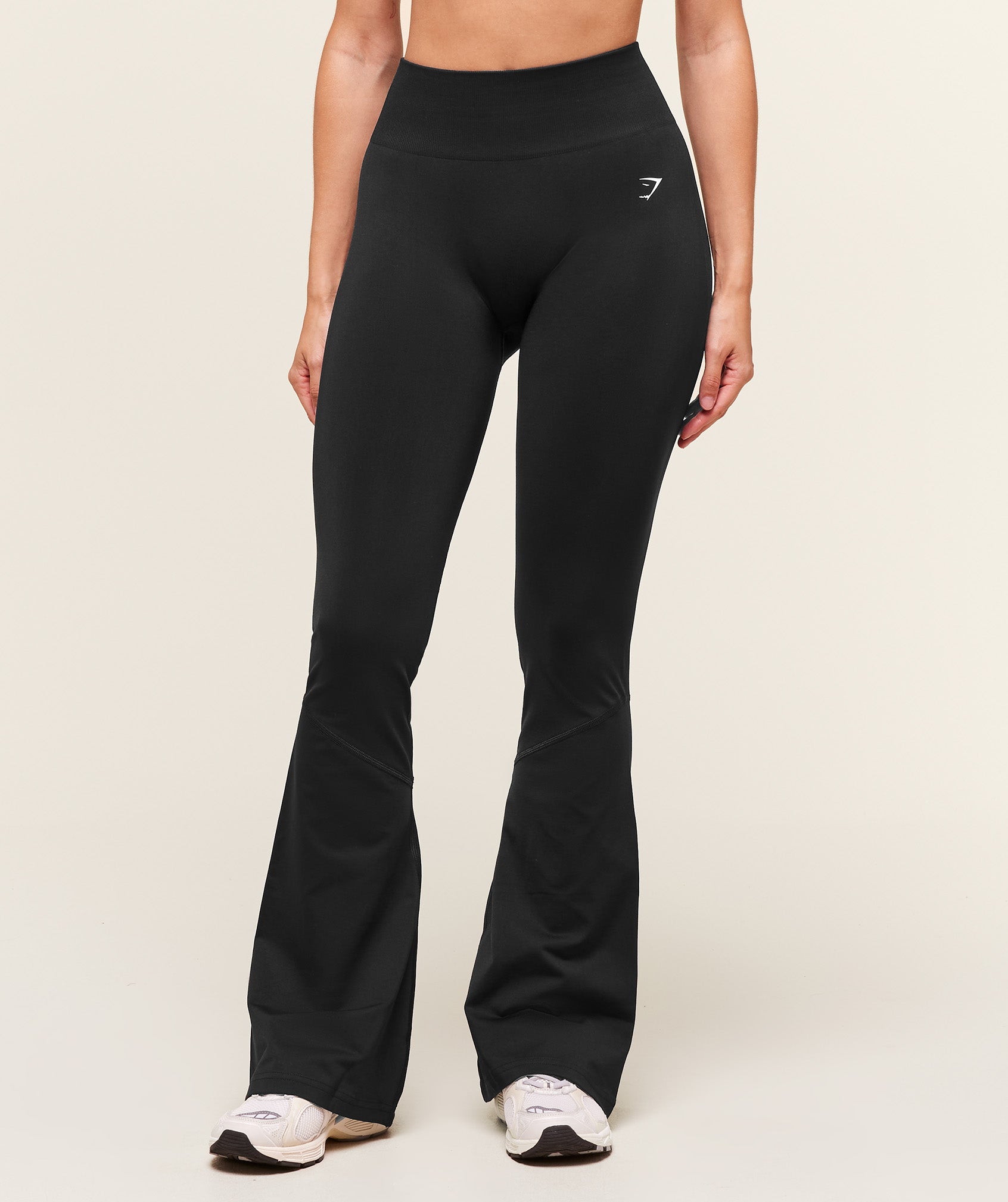 Everyday Seamless Flared Leggings Regular