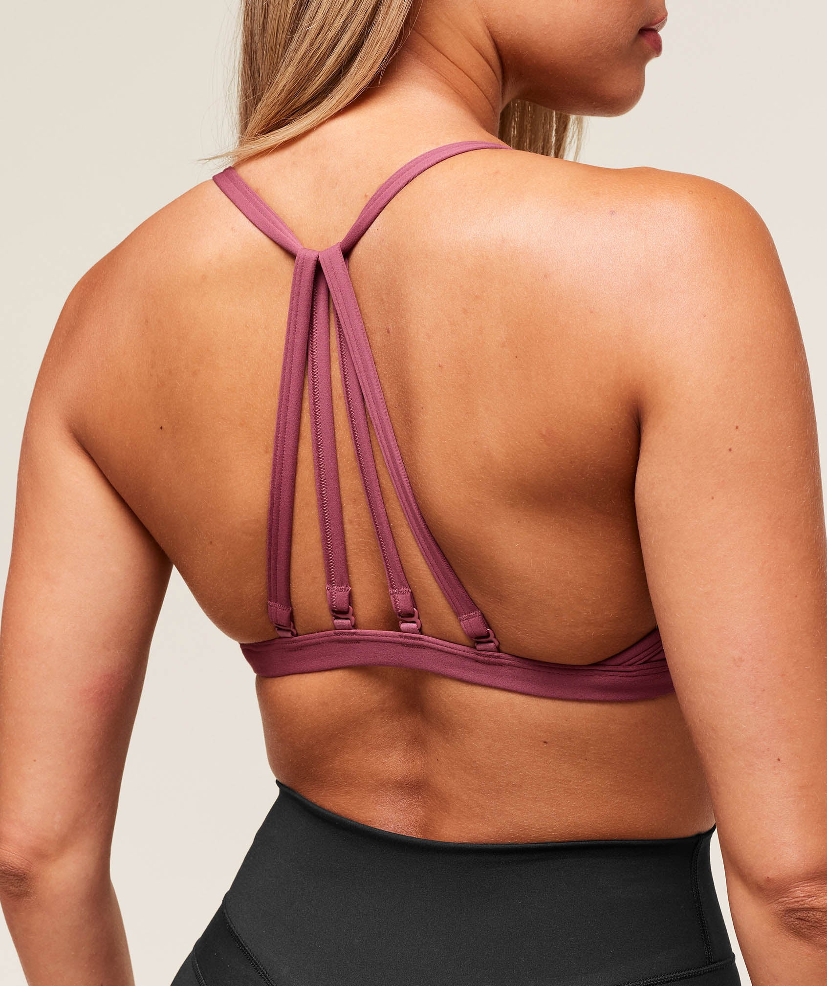 Minimal Sports Bra Light Support - Image 4
