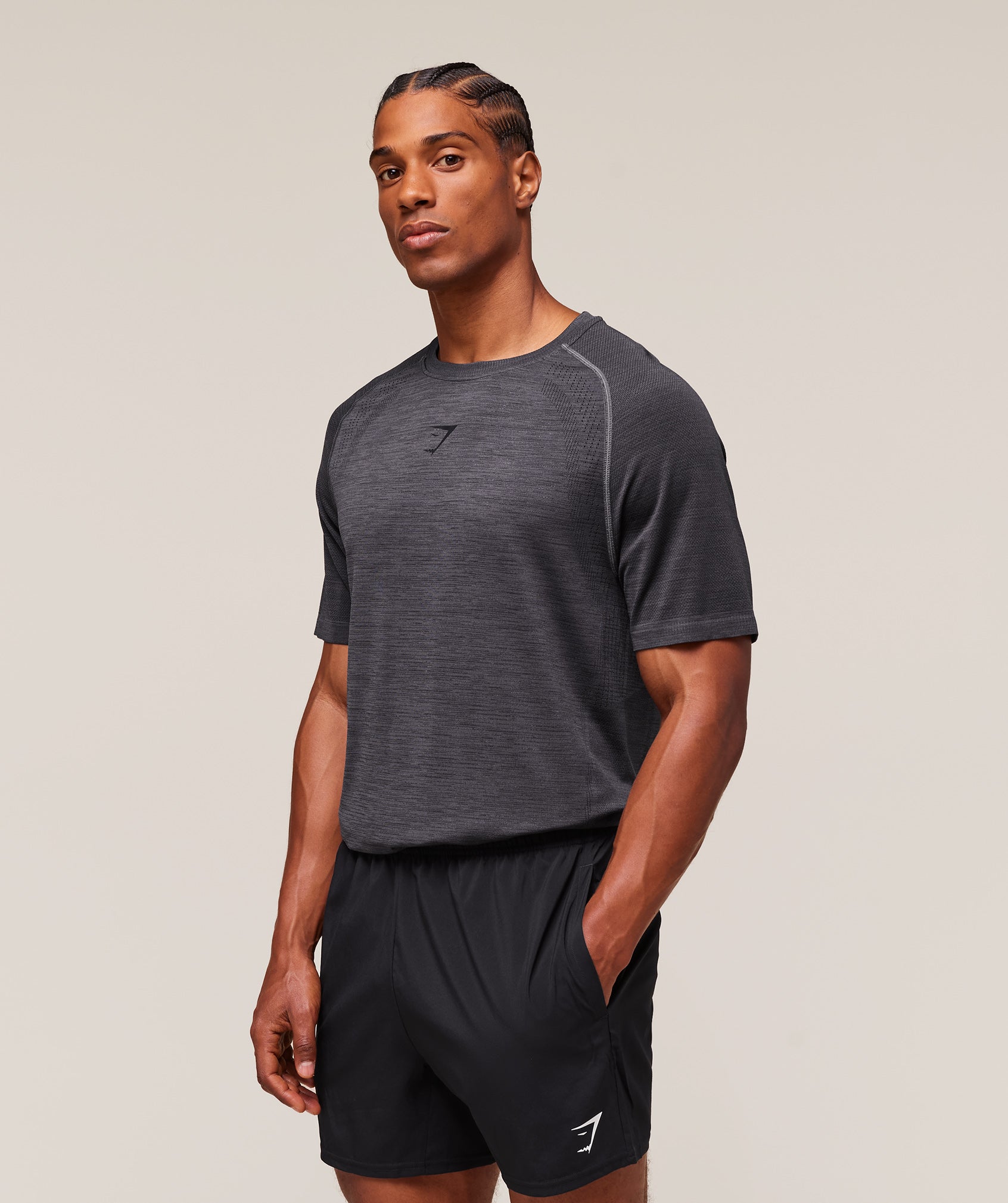 Versatile Seamless T-Shirt - Image 7