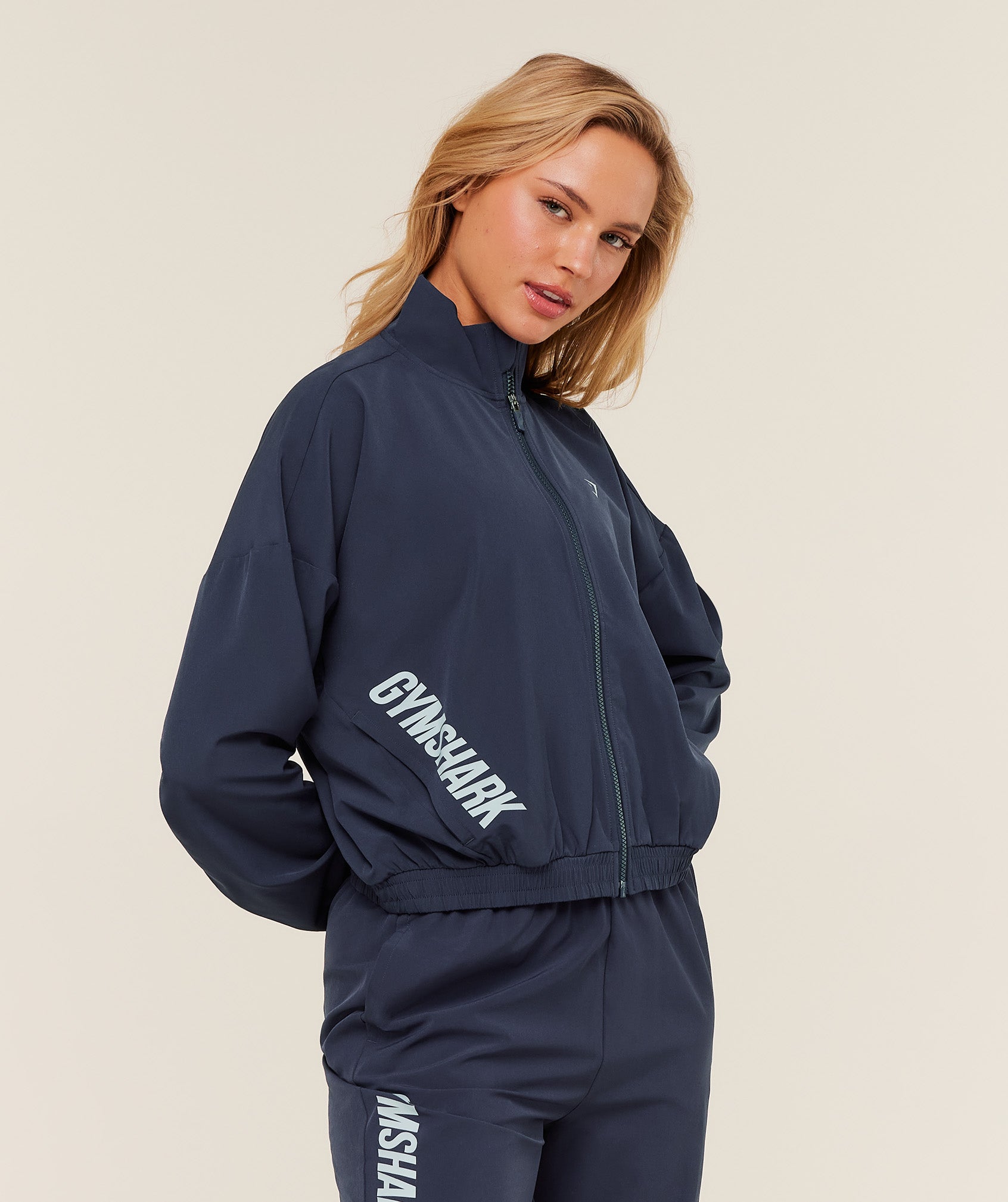 Training Everyday Woven Jacket Regular Fit - Image 3