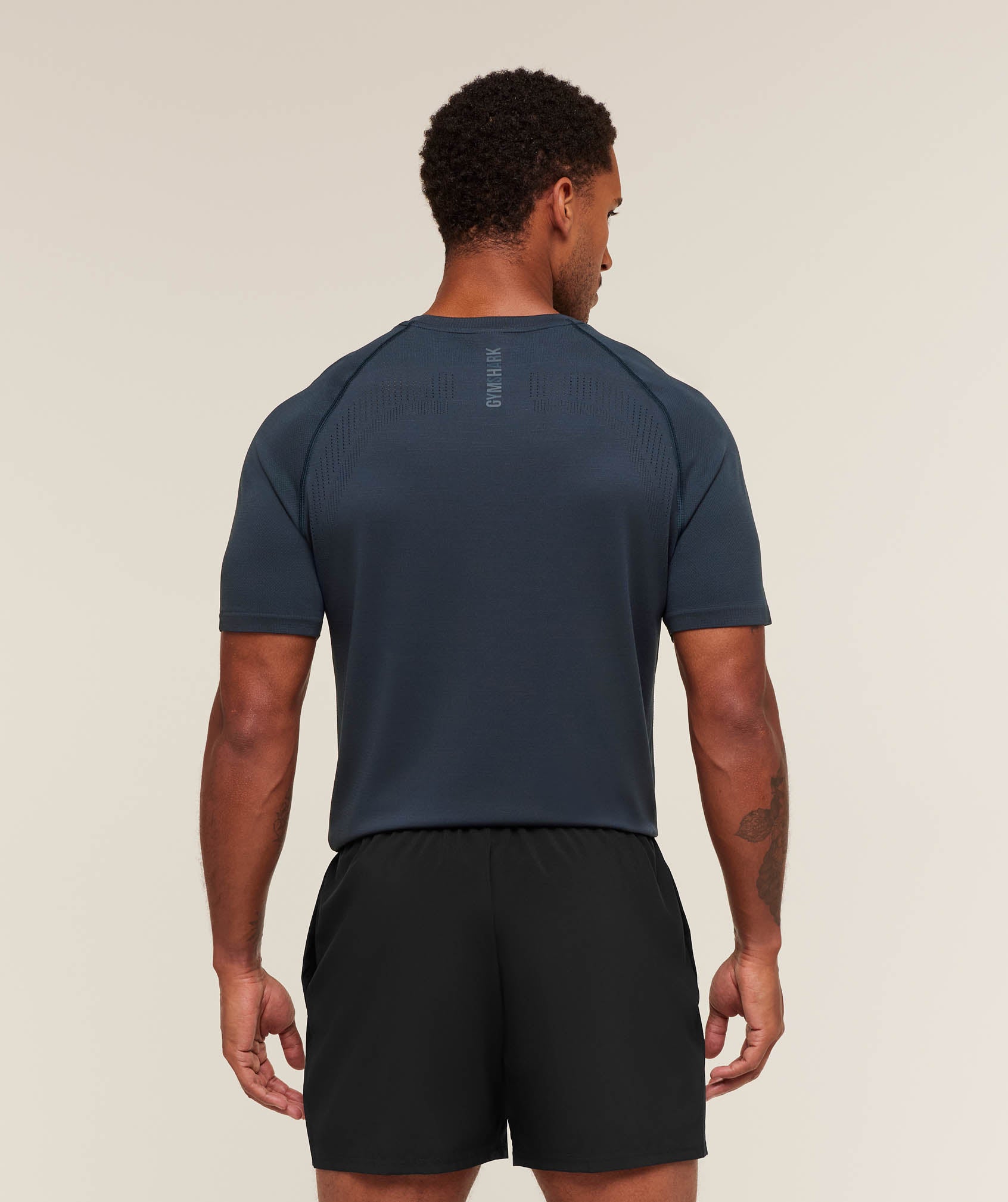 Alternative view of Versatile Seamless T-Shirt